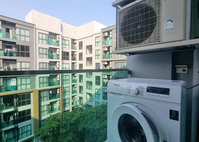 1 ห้องนอน ใกล้บีทีเอสอ่อนนุช สายสีเขียว ที่นอนking Size วิวสระว่ายน้ำ Bangkok